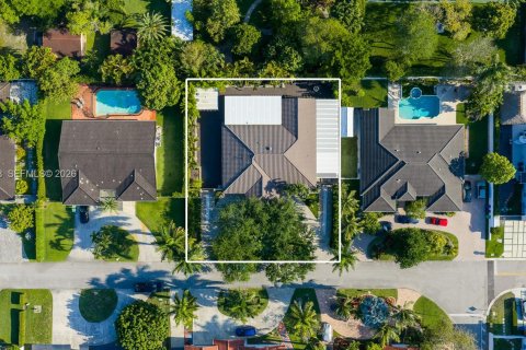 Casa en venta en Miami, Florida, 4 dormitorios, 209.4 m2 № 2075435 - foto 3