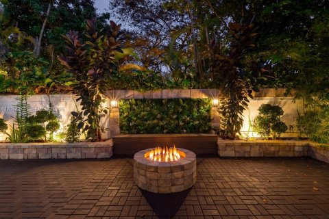 Casa en venta en Miami, Florida, 4 dormitorios, 209.4 m2 № 2075435 - foto 21