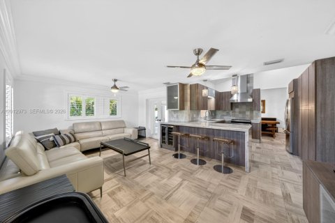 Casa en venta en Miami, Florida, 4 dormitorios, 209.4 m2 № 2075435 - foto 29
