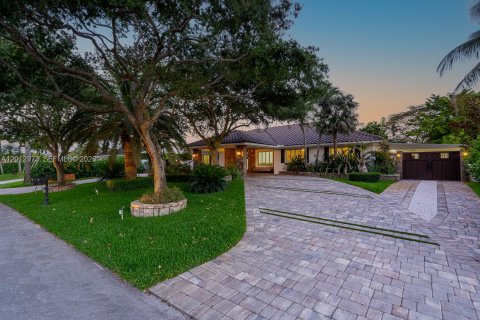 Casa en Miami, Florida 4 dormitorios, 209.4 m2 № 2075435