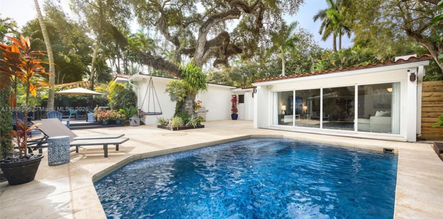 Villa ou maison à Miami, Floride 4 chambres, 303.51 m2 № 1932796