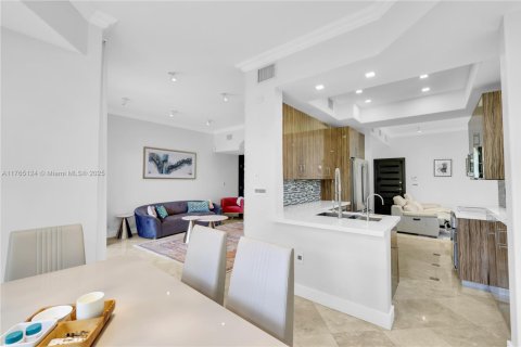 Casa en venta en Aventura, Florida, 4 dormitorios, 216.46 m2 № 1863832 - foto 13