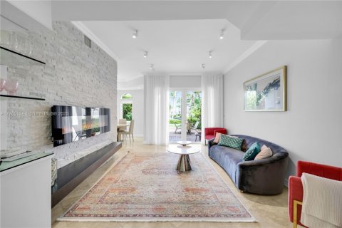 Casa en venta en Aventura, Florida, 4 dormitorios, 216.46 m2 № 1863832 - foto 8