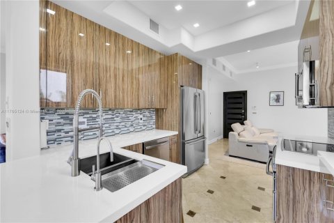 Casa en venta en Aventura, Florida, 4 dormitorios, 216.46 m2 № 1863832 - foto 15