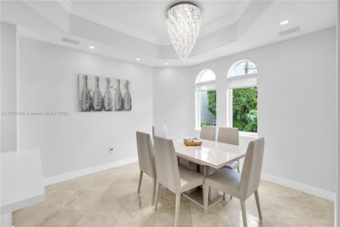 Casa en venta en Aventura, Florida, 4 dormitorios, 216.46 m2 № 1863832 - foto 12