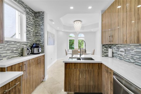 Casa en venta en Aventura, Florida, 4 dormitorios, 216.46 m2 № 1863832 - foto 17