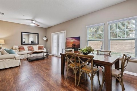 Touwnhouse à vendre à Kissimmee, Floride: 4 chambres, 157.38 m2 № 2409787 - photo 9
