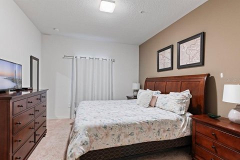 Touwnhouse à vendre à Kissimmee, Floride: 4 chambres, 157.38 m2 № 2409787 - photo 15