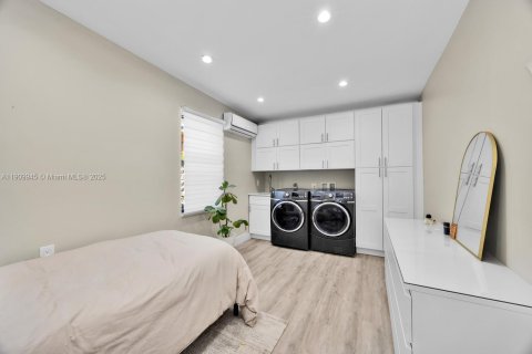 Villa ou maison à louer à Coral Gables, Floride: 2 chambres, 148.27 m2 № 2017006 - photo 16