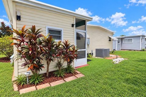 Appartement à louer à Largo, Floride: 2 chambres, 95.88 m2 № 2426024 - photo 3