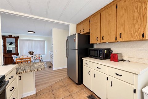Appartement à louer à Largo, Floride: 2 chambres, 95.88 m2 № 2426024 - photo 4