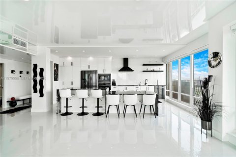 Condominio en alquiler en Fort Lauderdale, Florida, 2 dormitorios, 152.82 m2 № 2079854 - foto 7