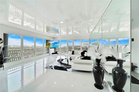 Condominio en alquiler en Fort Lauderdale, Florida, 2 dormitorios, 152.82 m2 № 2079854 - foto 12