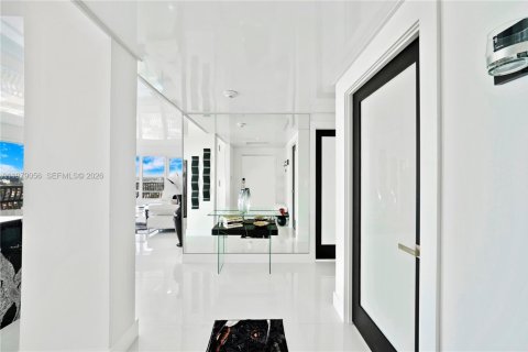 Condominio en Fort Lauderdale, Florida, 2 dormitorios № 2079854