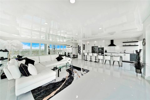 Condominio en alquiler en Fort Lauderdale, Florida, 2 dormitorios, 152.82 m2 № 2079854 - foto 15