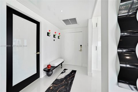 Condominio en alquiler en Fort Lauderdale, Florida, 2 dormitorios, 152.82 m2 № 2079854 - foto 2
