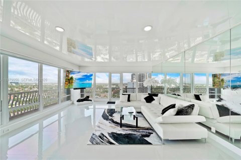 Condominio en alquiler en Fort Lauderdale, Florida, 2 dormitorios, 152.82 m2 № 2079854 - foto 13