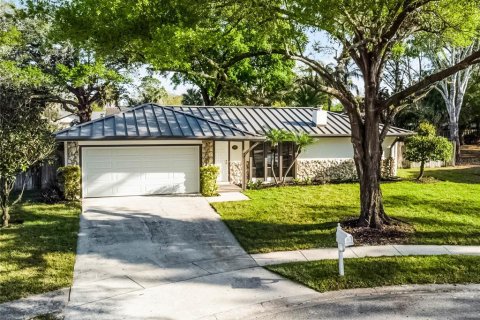 House in Apopka, Florida 2 bedrooms, 121.14 sq.m. № 1734787 - photo 1