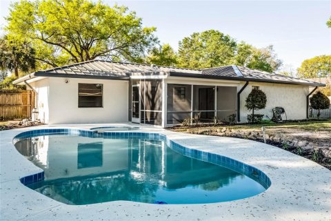 House in Apopka, Florida 2 bedrooms, 121.14 sq.m. № 1734787 - photo 3