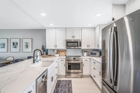 Condominio en alquiler en New Smyrna Beach, Florida, 2 dormitorios, 87.7 m2 № 1448140 - foto 9