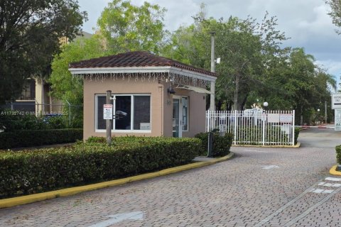 Condominio en venta en Miami, Florida, 2 dormitorios, 102.1 m2 № 1482022 - foto 2