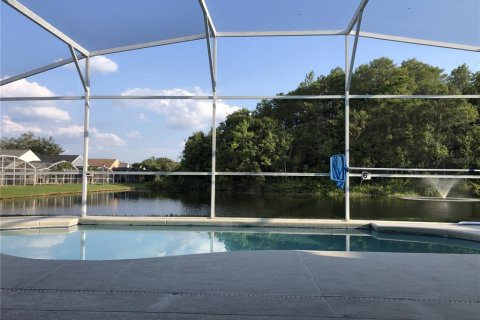 Villa ou maison à louer à Kissimmee, Floride: 3 chambres, 155.8 m2 № 2117506 - photo 4