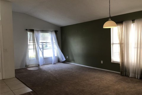 Villa ou maison à louer à Kissimmee, Floride: 3 chambres, 155.8 m2 № 2117506 - photo 2