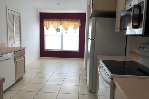Villa ou maison à louer à Kissimmee, Floride: 3 chambres, 155.8 m2 № 2117506 - photo 6