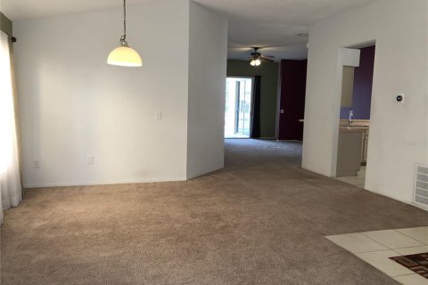 Villa ou maison à louer à Kissimmee, Floride: 3 chambres, 155.8 m2 № 2117506 - photo 7