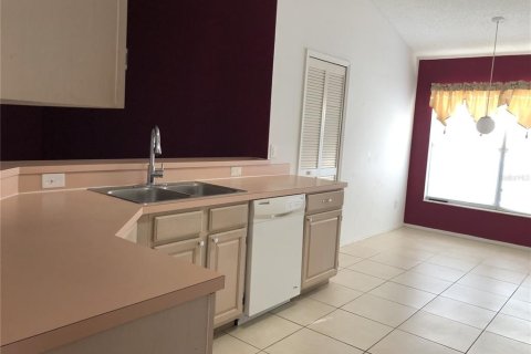Villa ou maison à louer à Kissimmee, Floride: 3 chambres, 155.8 m2 № 2117506 - photo 13