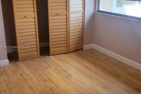 Снять в аренду виллу или дом в Майами, Флорида 4 спальни, 200.3м2, № 1973144 - фото 29