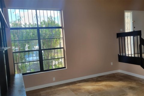 Снять в аренду виллу или дом в Майами, Флорида 4 спальни, 200.3м2, № 1973144 - фото 6