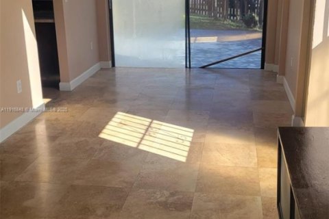 Снять в аренду виллу или дом в Майами, Флорида 4 спальни, 200.3м2, № 1973144 - фото 21