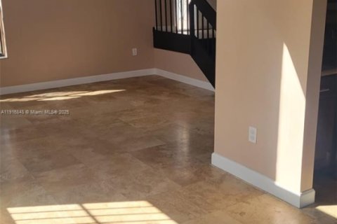 Снять в аренду виллу или дом в Майами, Флорида 4 спальни, 200.3м2, № 1973144 - фото 23