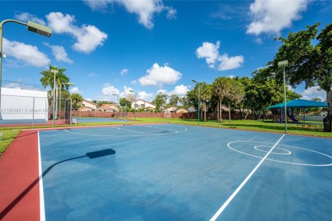 Снять в аренду кондоминиум в Хайалиа, Флорида 2 спальни, 83.61м2, № 1954625 - фото 26