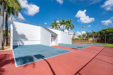 Снять в аренду кондоминиум в Хайалиа, Флорида 2 спальни, 83.61м2, № 1954625 - фото 24