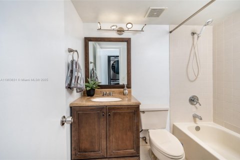 Снять в аренду кондоминиум в Хайалиа, Флорида 2 спальни, 83.61м2, № 1954625 - фото 16