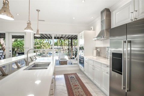 Villa ou maison à vendre à North Miami, Floride: 4 chambres, 237.09 m2 № 1974201 - photo 7