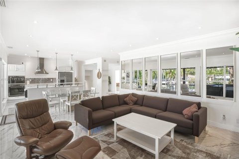 Villa ou maison à vendre à North Miami, Floride: 4 chambres, 237.09 m2 № 1974201 - photo 6