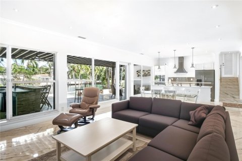 Villa ou maison à vendre à North Miami, Floride: 4 chambres, 237.09 m2 № 1974201 - photo 11