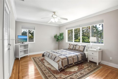 Villa ou maison à vendre à North Miami, Floride: 4 chambres, 237.09 m2 № 1974201 - photo 17