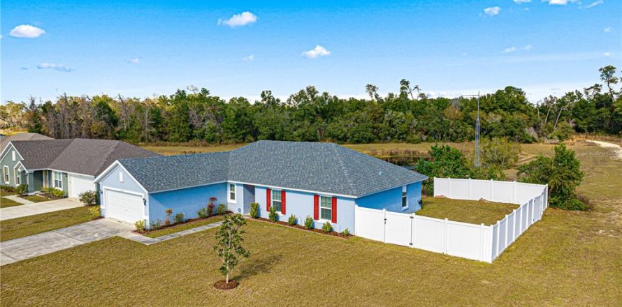 House in Ocala, Florida 4 bedrooms, 163.04 sq.m. № 1555501