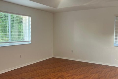 Купить виллу или дом в Майами, Флорида 4 спальни, 181.81м2, № 2027499 - фото 10