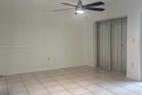 Купить виллу или дом в Майами, Флорида 4 спальни, 181.81м2, № 2027499 - фото 4