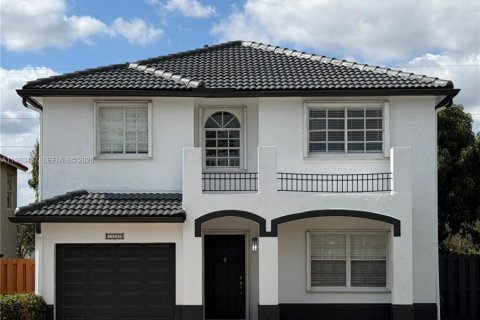 Дом в Майами, Флорида 4 спальни, 181.81м2 № 2027499