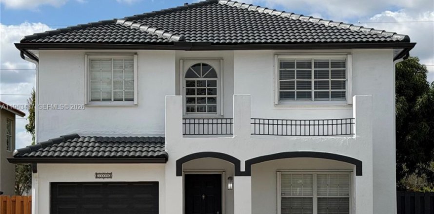 Дом в Майами, Флорида 4 спальни, 181.81м2 № 2027499