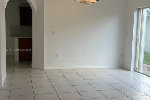 Купить виллу или дом в Майами, Флорида 4 спальни, 181.81м2, № 2027499 - фото 2