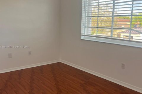 Купить виллу или дом в Майами, Флорида 4 спальни, 181.81м2, № 2027499 - фото 16