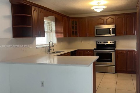 Купить виллу или дом в Майами, Флорида 4 спальни, 181.81м2, № 2027499 - фото 3