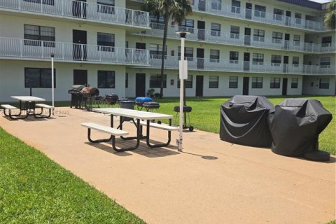 Condo in Dania Beach, Florida, 2 bedrooms  № 1760904 - photo 24